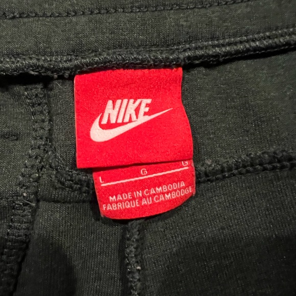 Nike OG Tech Fleece Shorts - Picture 2 of 2